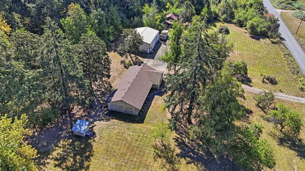 Newberg acreage
